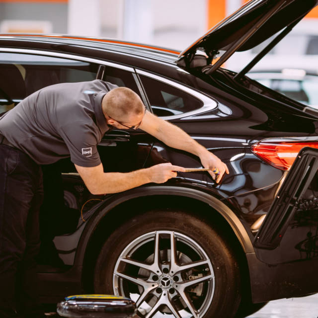 Paintless Dent Remove (PDR)